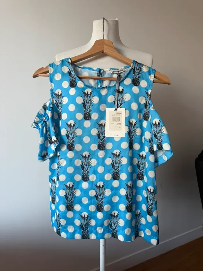 Joli haut neuf L/40