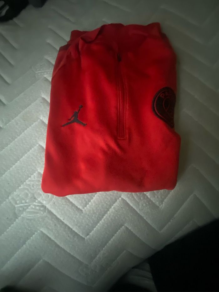 Pull à manches longues air Jordan rouge