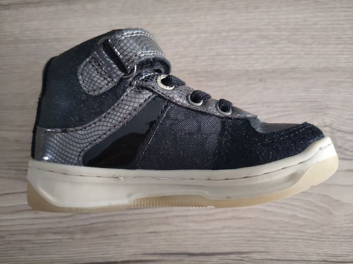 Baskets Kickers T21 ( premiers pas ) - photo numéro 5