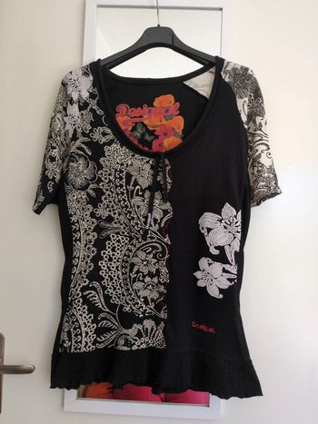 Top manches courtes noir et blanc Desigual L