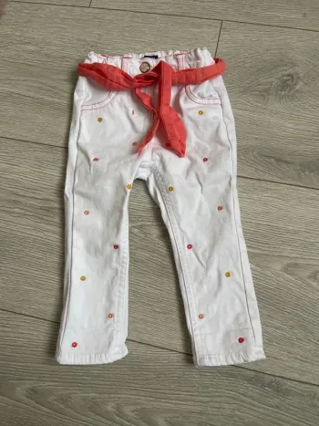 Pantalon blanc et corail