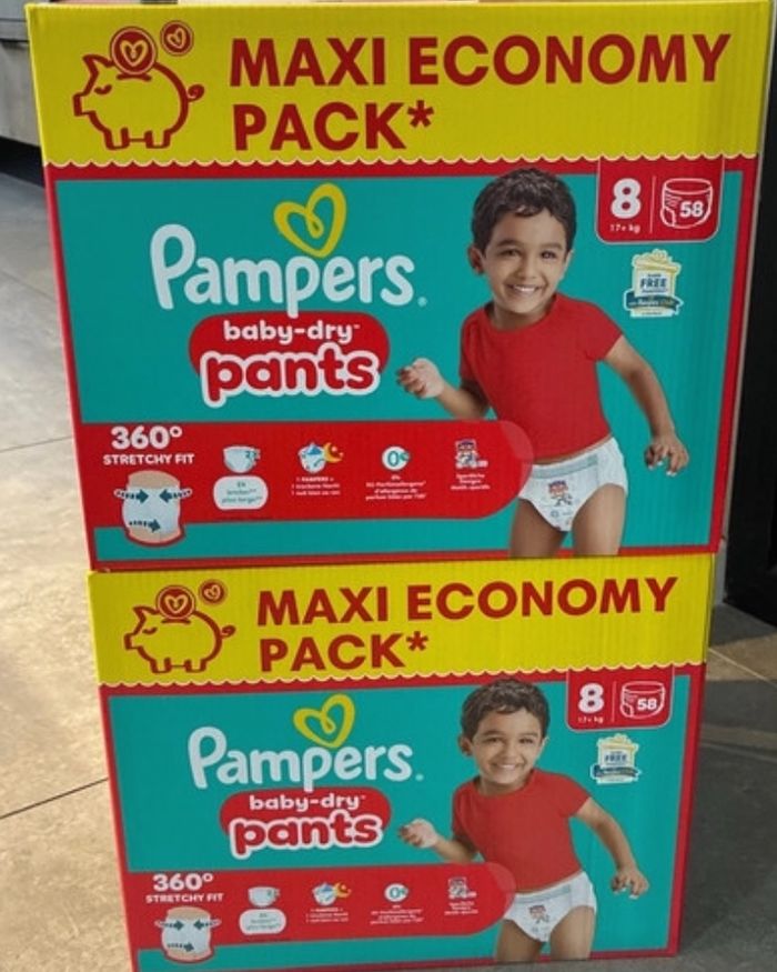 Lot de 2 cartons des couches Pampers taille 8