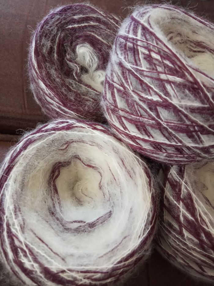 Lot de 5 Pelotes Fantaisies Tons Prunes et Blancs (340g) - photo numéro 2