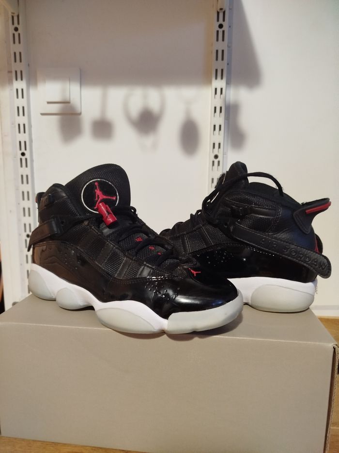 Basket Nike Jordan 6 Rings rouge et noir