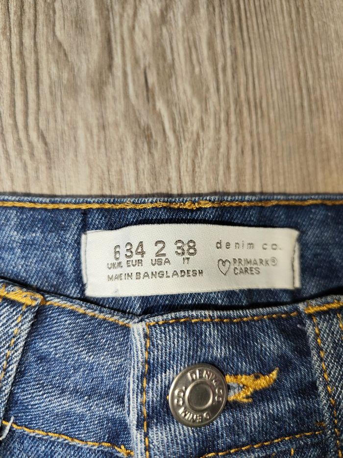 Short en jean Primark , taille 34 , très bon état - photo numéro 3