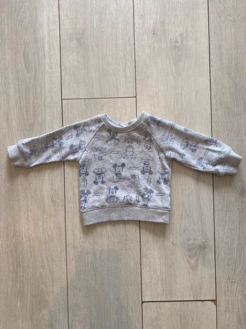 Pull 6 mois Disney