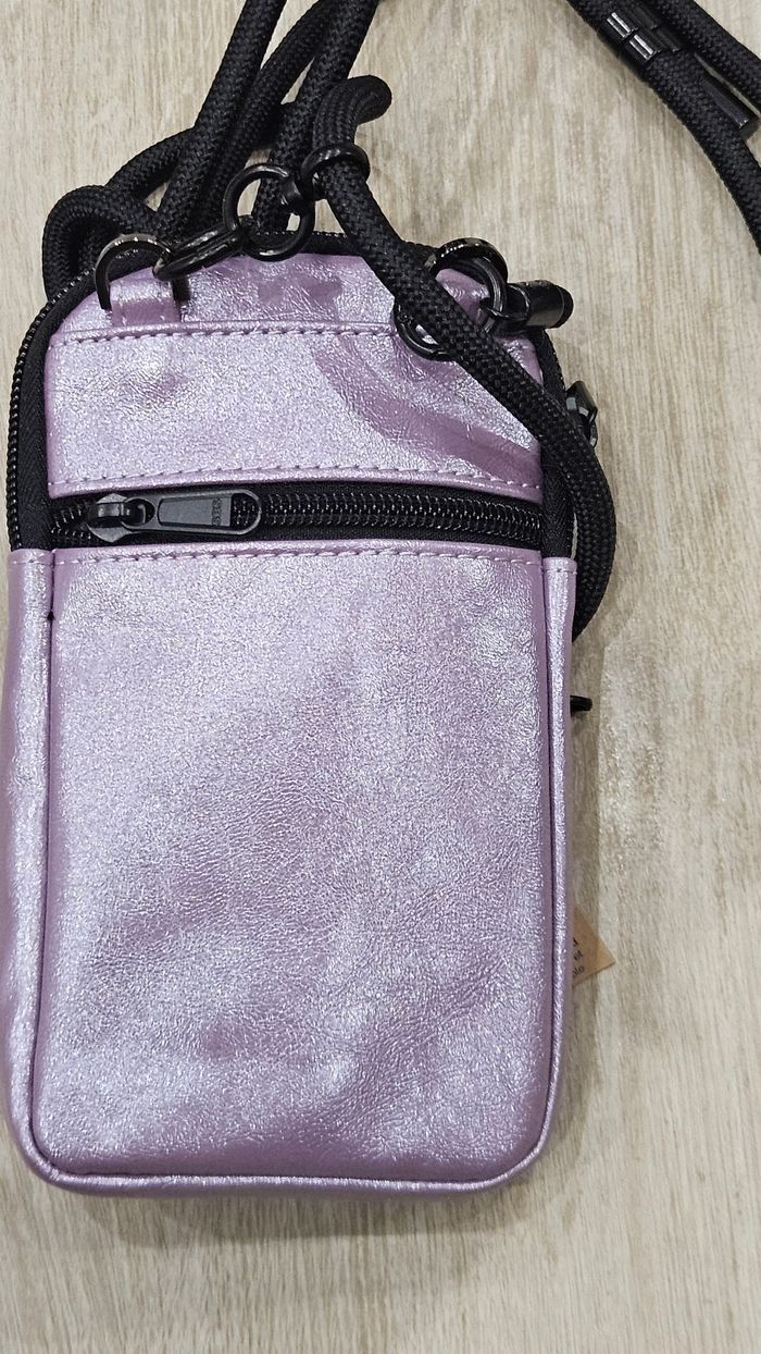 Porte téléphone Cabaïa neuf non utilisé - photo numéro 5