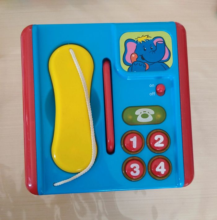 Cube musical avec formes