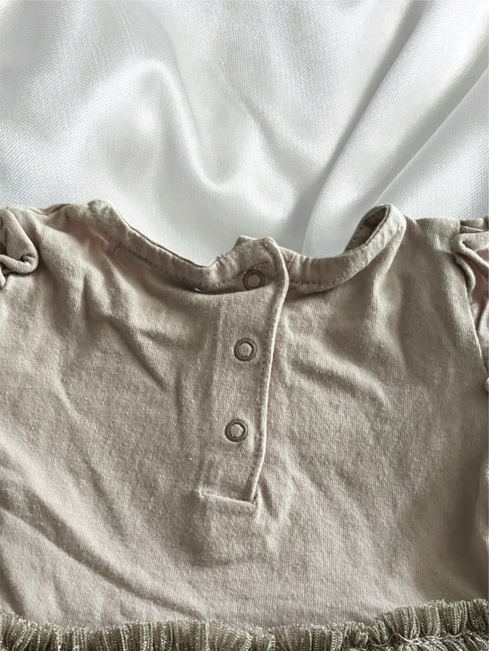 Robe bébé fille 18 mois Vertbaudet – motif cygne doré - photo numéro 5