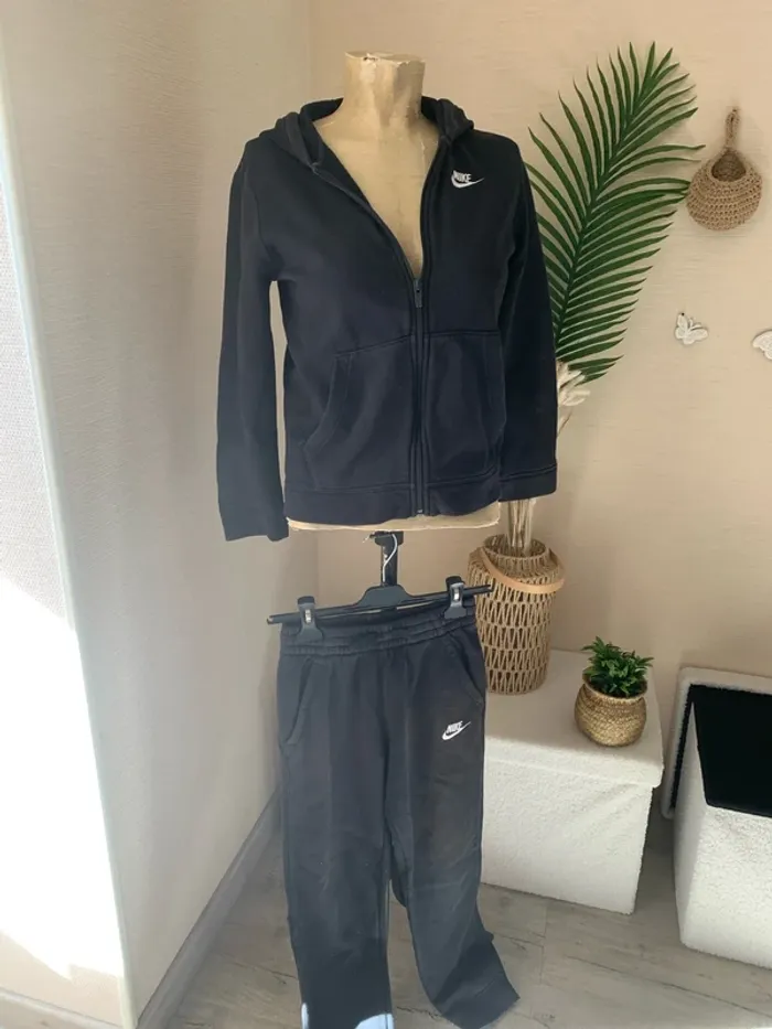 Survêtement garçon ou fille 137/147 cm