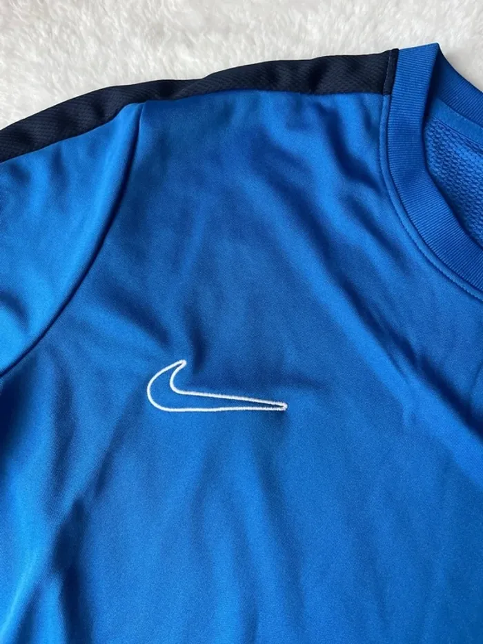 Tee shirt sport Nike - photo numéro 3