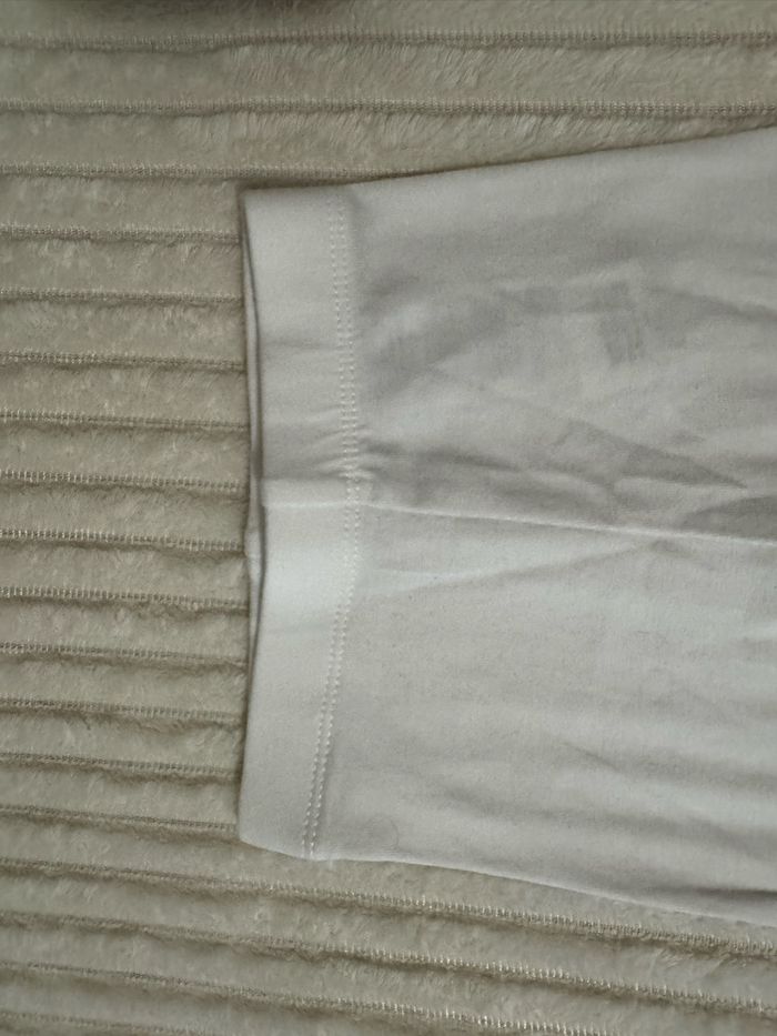 Legging  - blanc  en coton - kiabi - 6 mois - comme neuf - photo numéro 3