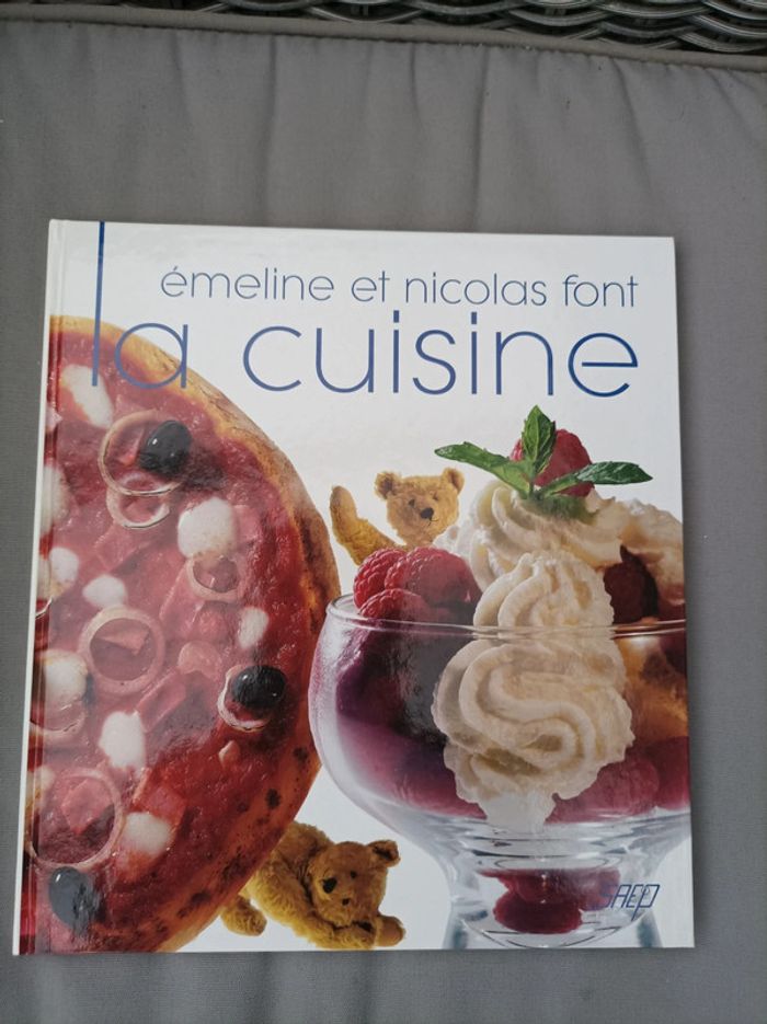 Joli livre de cuisine pour enfants neuf