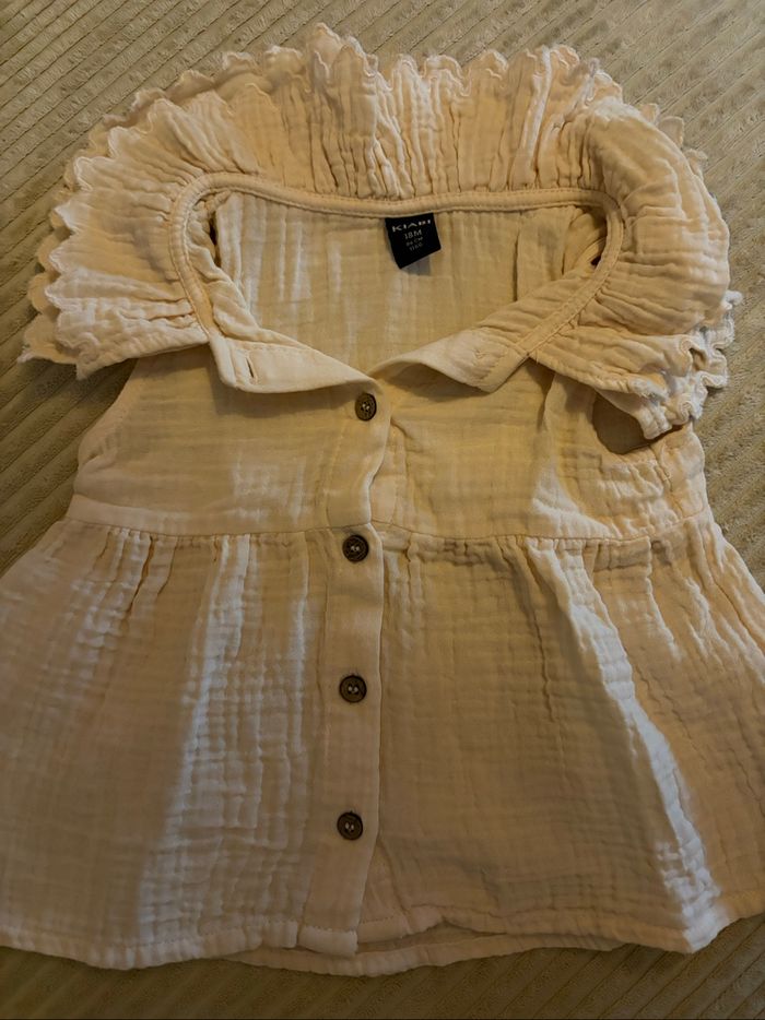 Ensemble, blouse et short, marque Kiabi. - photo numéro 3