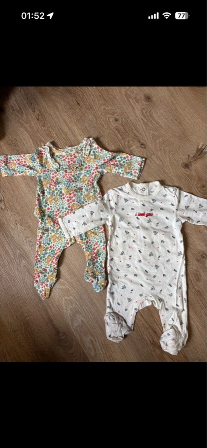 Lot 2 pyjamas à motifs