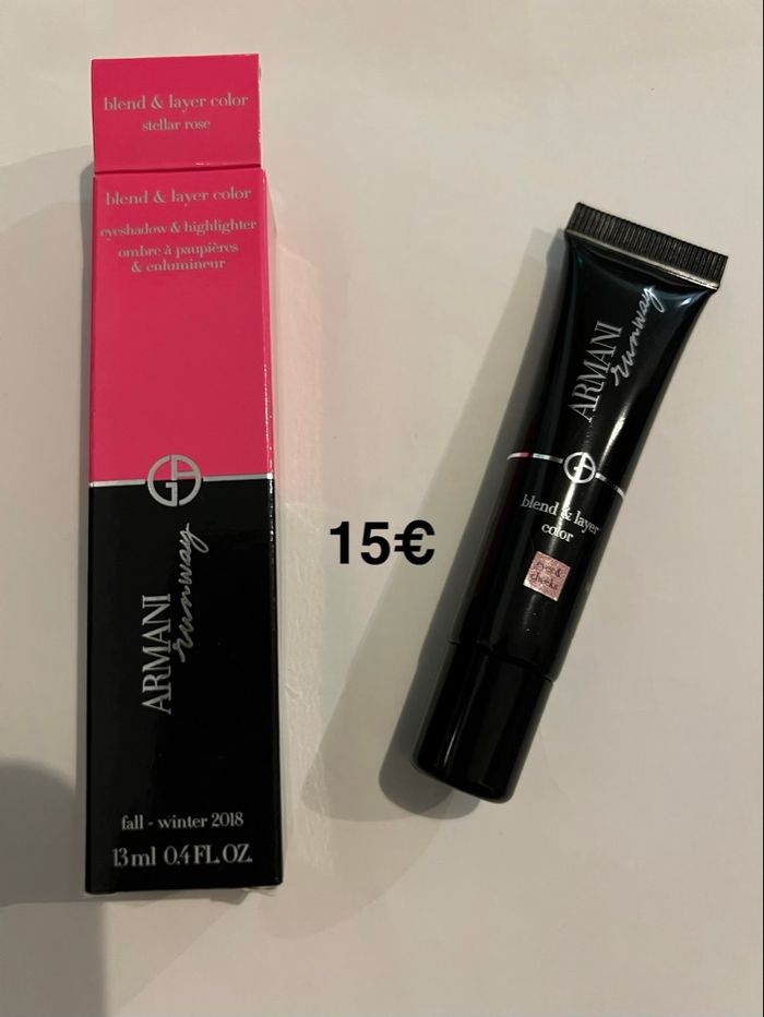 Ombre à paupières et enlumineur rose pailleté