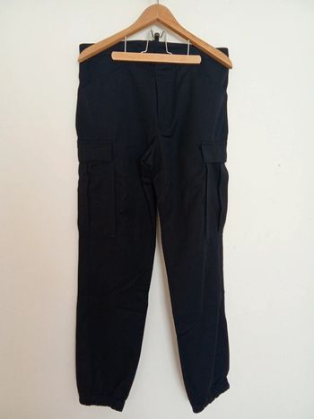 Pantalon cargo neuf homme taille L.
