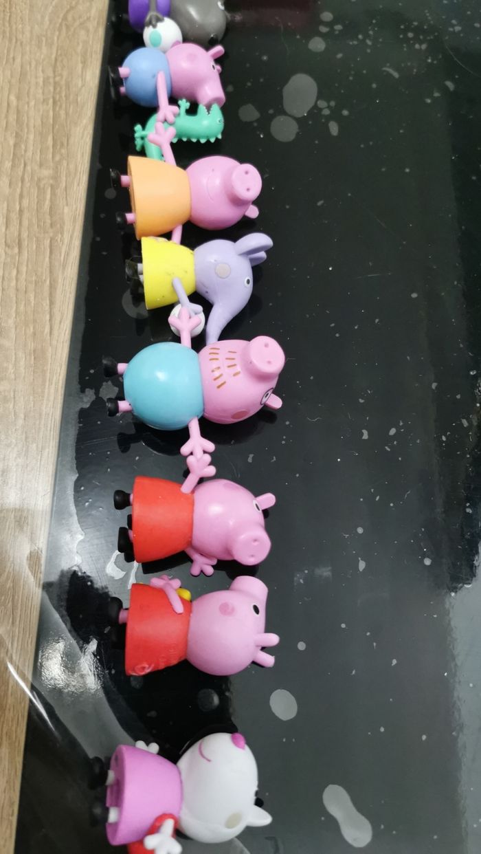 Lot 10 fegurines peppa pig - photo numéro 3