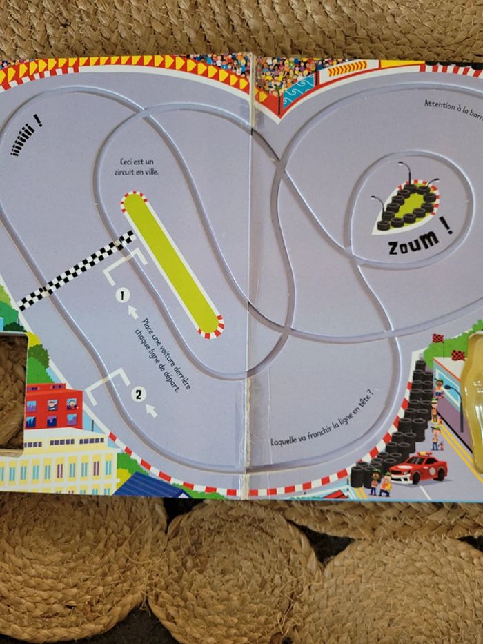 Livre enfants voiture de course et circuit - photo numéro 4