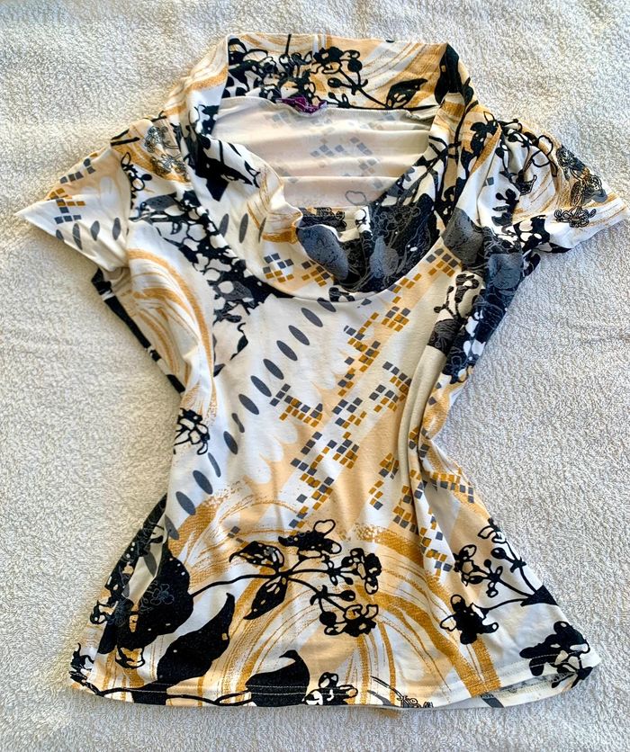 Haut vintage manche courte à motif vibe Y2k / 2000s