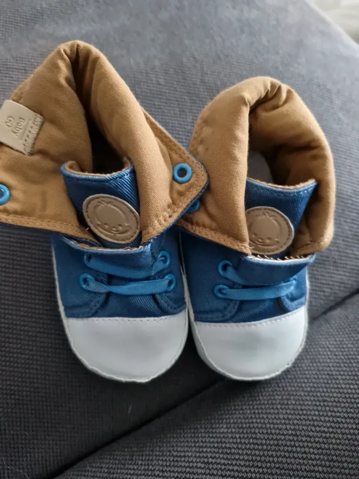 Paire de baskets souple - photo numéro 3