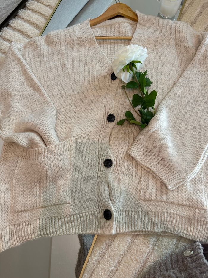 Cardigan couleur crème neuve