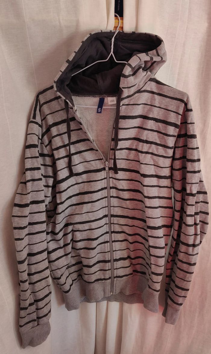 Sweat à capuche rayé s