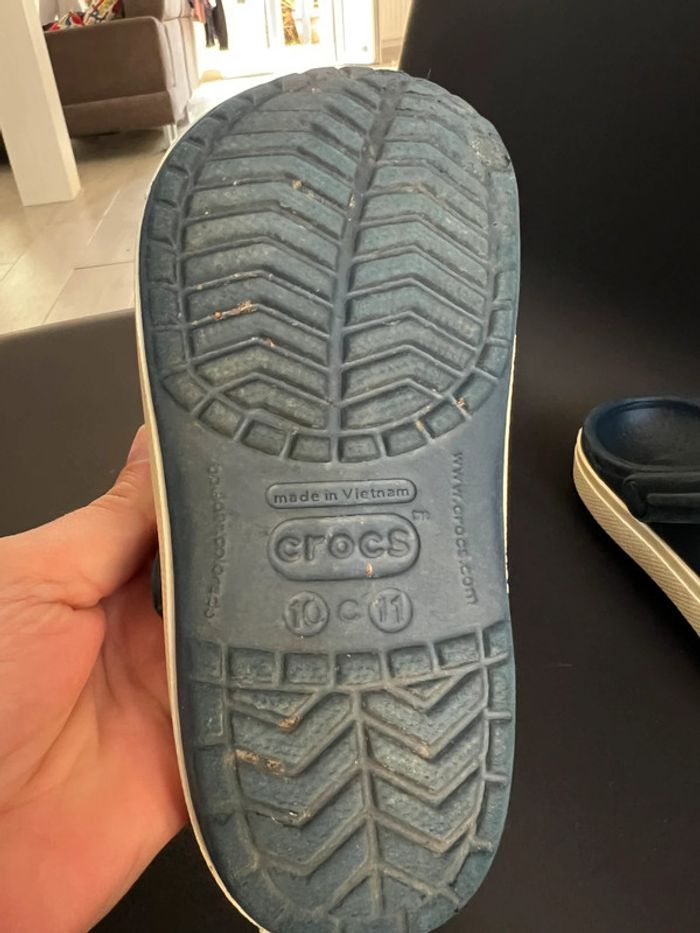 Crocs enfant taille C 10-11 - photo numéro 4