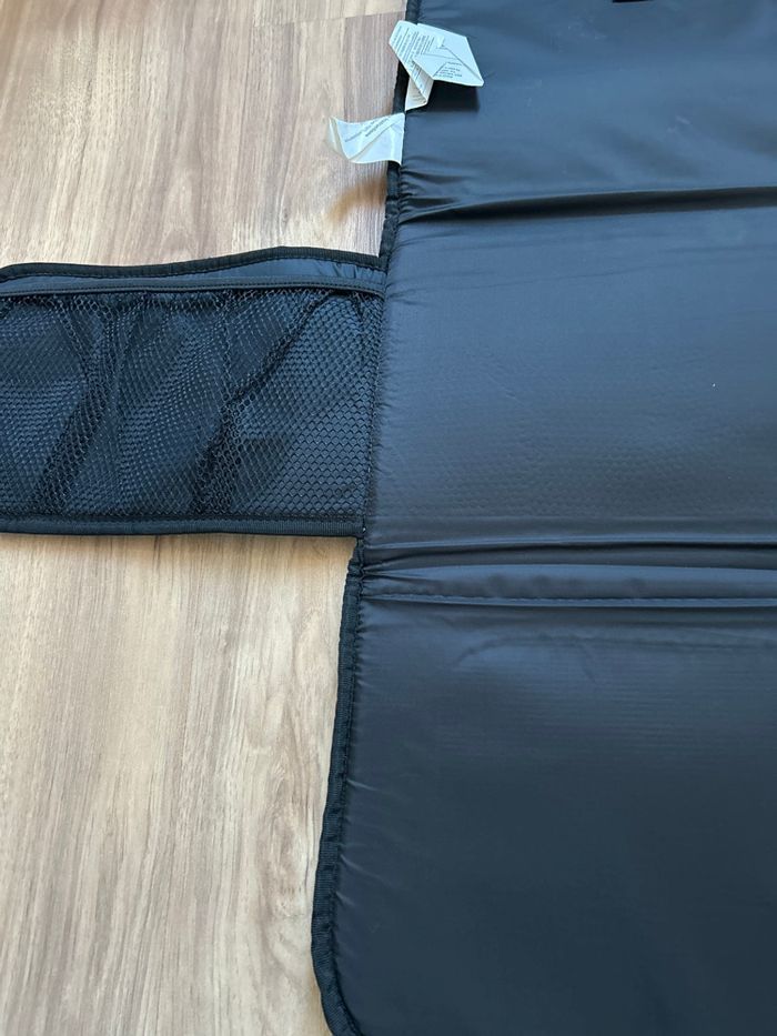 Tapis de change nomade noir / Sac à langer pliable noir Change Wallet - photo numéro 2