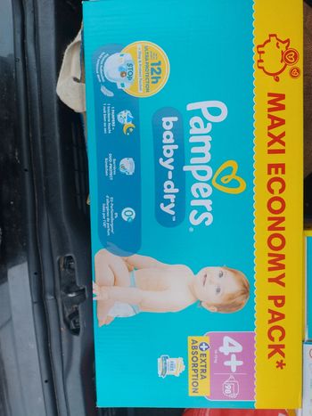 Pack de 98 couches Pampers baby dry taille 4+