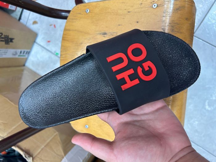 Sandales claquettes Hugo Boss noir 43 - photo numéro 4