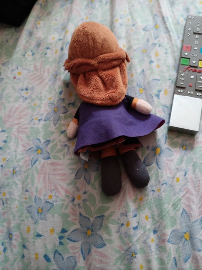 Peluche Anna reine des neiges 20cm env - photo numéro 2