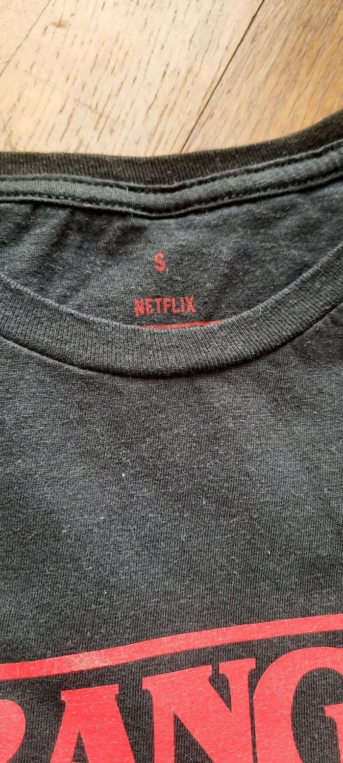 T-shirt Stranger things taille S - photo numéro 4