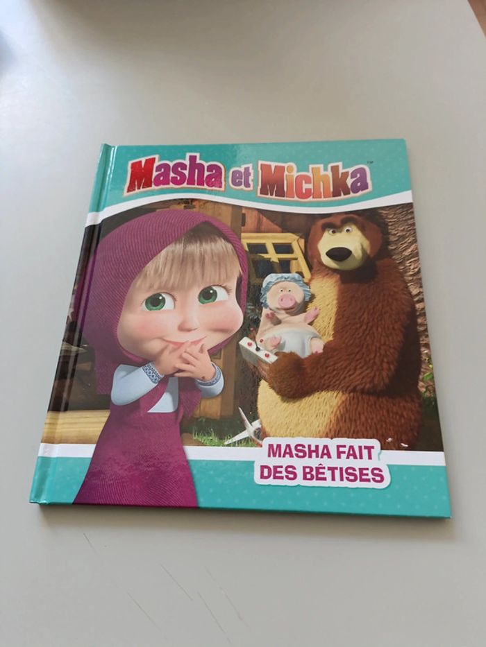 Livre Masha et Michka Masha fait des bêtises