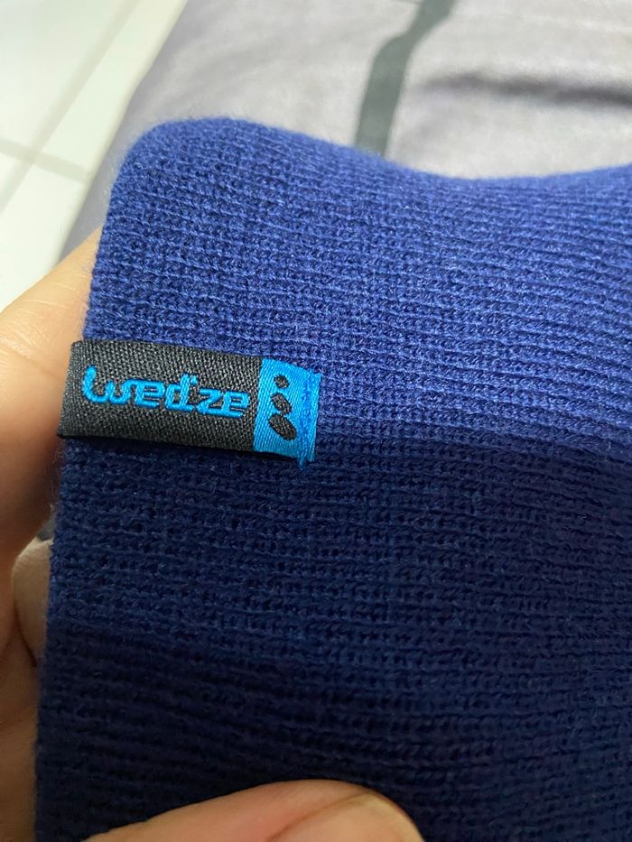 Cache cou garçon - photo numéro 2