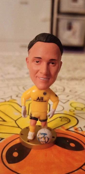 Petite figurine football neuve Keylor Navas PSG Paris Saint-Germain