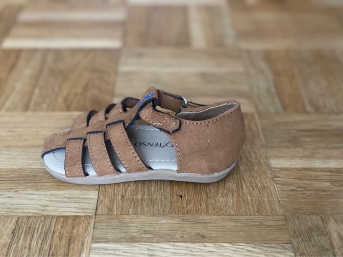 Sandales Cuir T19 TBE comme neuves - photo numéro 7