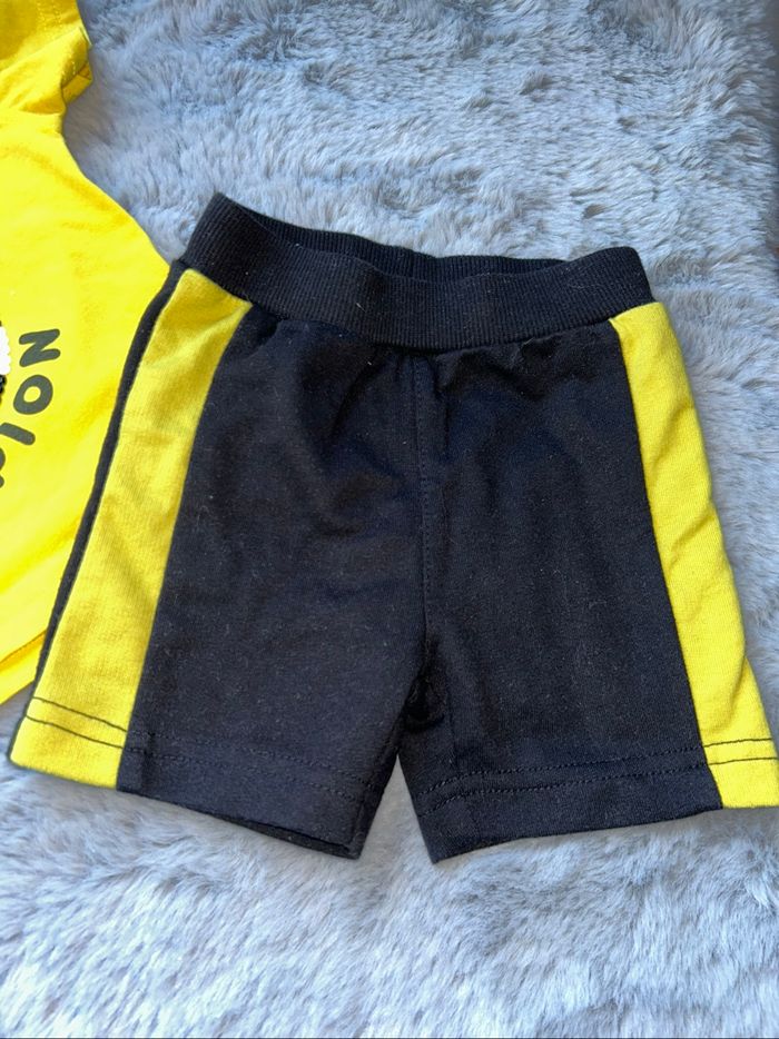 Ensemble short de foot - Taille 6 mois - photo numéro 3