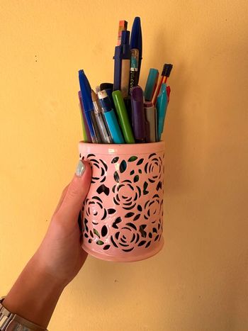 Pot à crayons rose