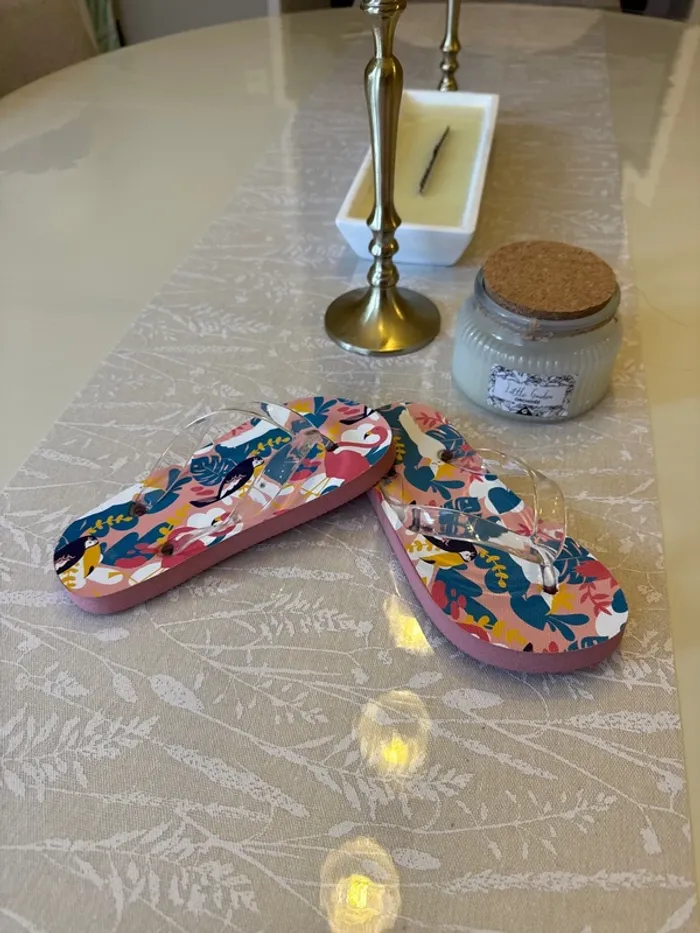 Tongs neuves