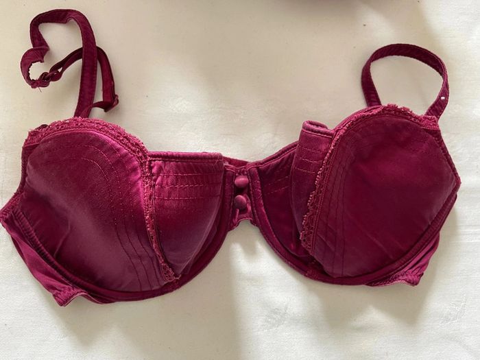 Soutien-gorge Bordeaux en soie 90C - photo numéro 2