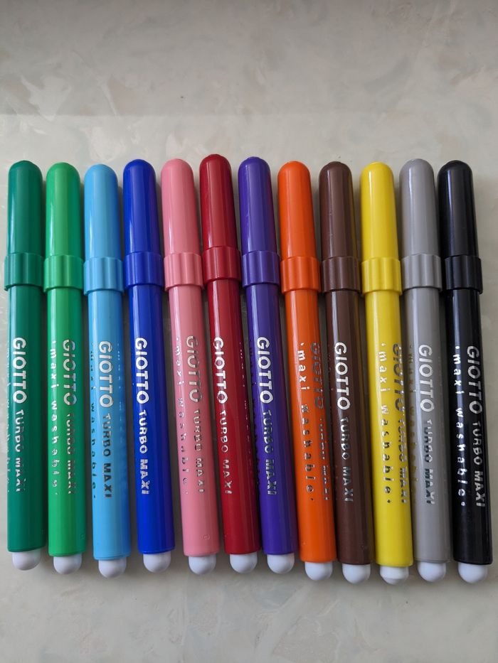 Lot de 34 feutres Giotto Turbo Max à pointe large. - photo numéro 8