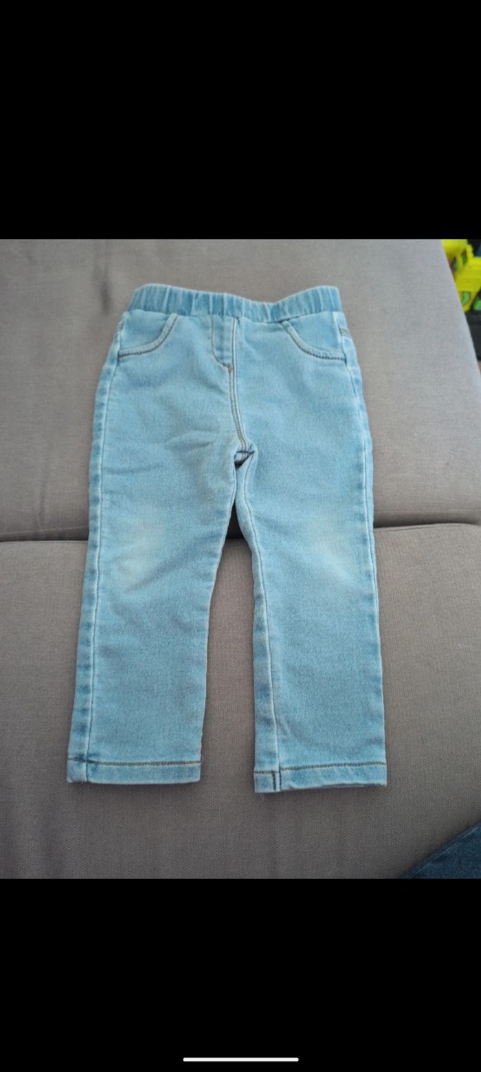Pantalon  Kiabi 18 mois