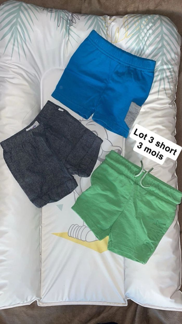Lot de 3 short bleu et vert 3 mois orchestra / Disney / absorba