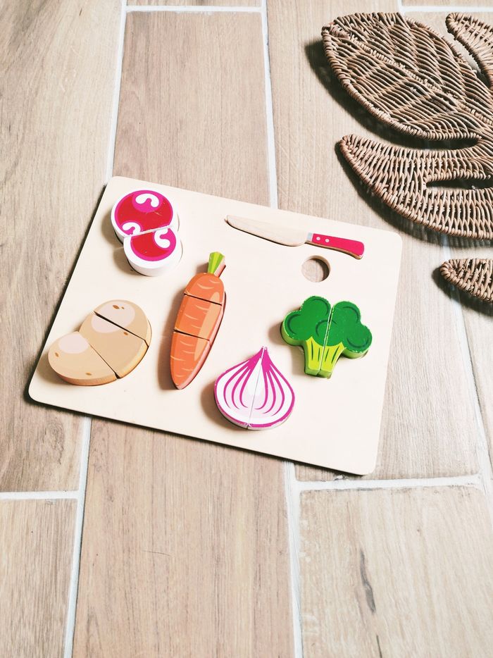 🥦Dinette puzzle 2 en 1 avec légumes à scratch sur plateau en bois - photo numéro 2