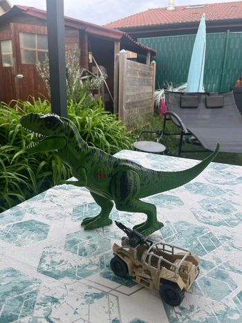 Tyrannosaure articulé