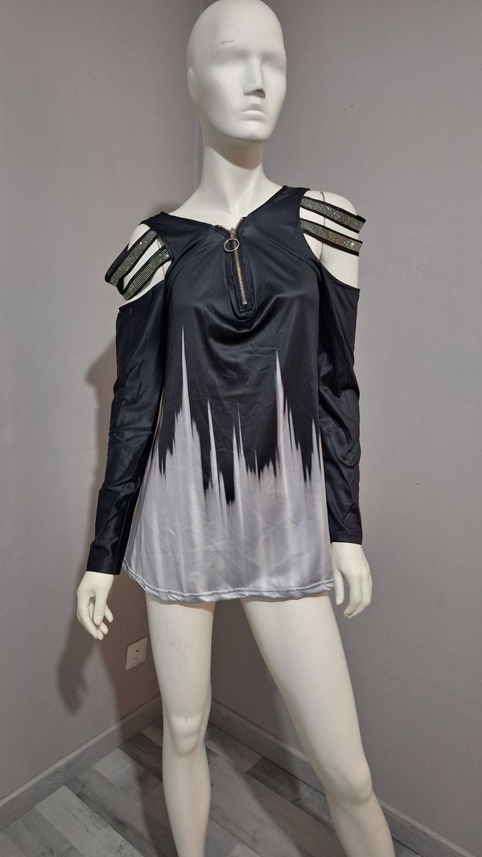 Tee shirt manche longue taille M neufy