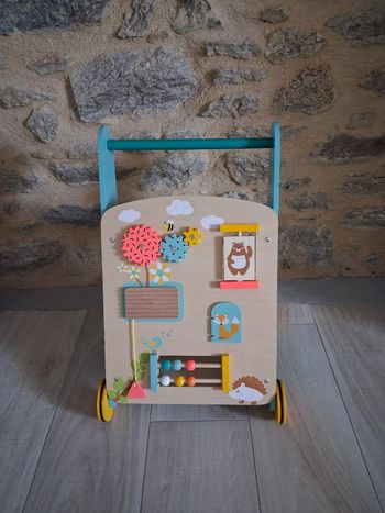 Chariot de marche en bois