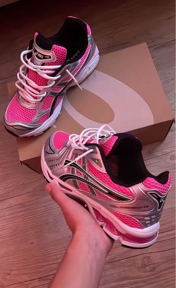 Asics authentique
