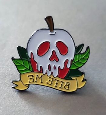 Pins Disney blanche neige